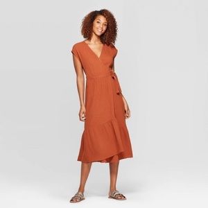 Universal thread target wrap midi dress